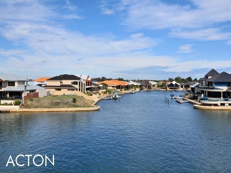 23 Finistere Island Retreat, Halls Head WA 6210