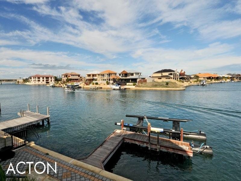 23 Finistere Island Retreat, Halls Head WA 6210