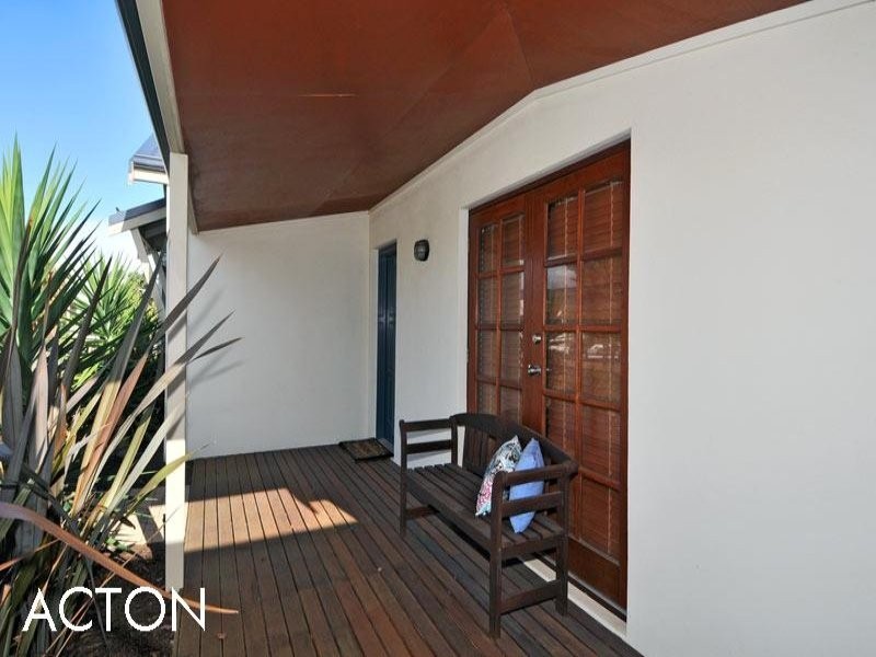 27 Pacifica Way, Dudley Park WA 6210