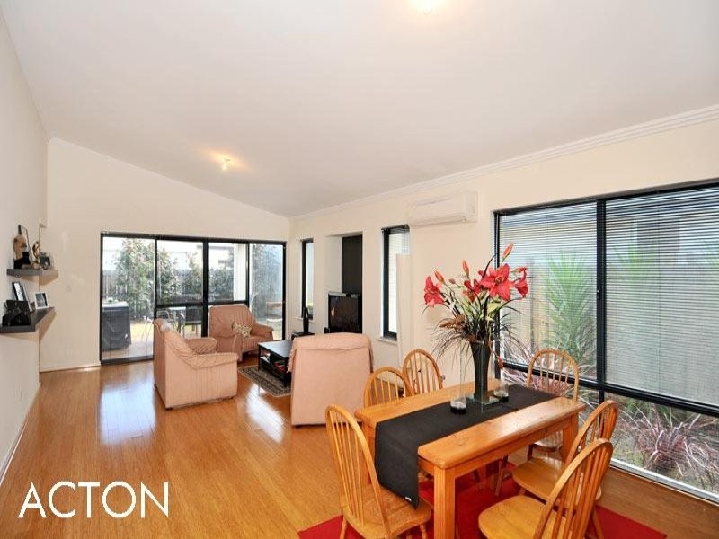 27 Pacifica Way, Dudley Park WA 6210