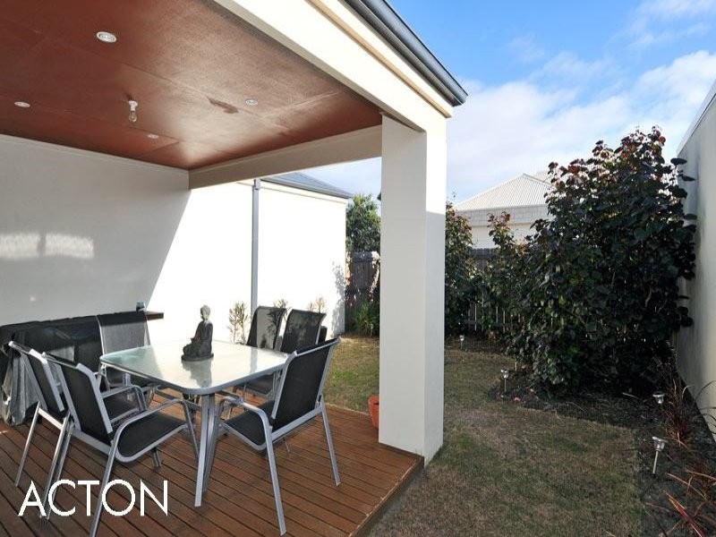 27 Pacifica Way, Dudley Park WA 6210