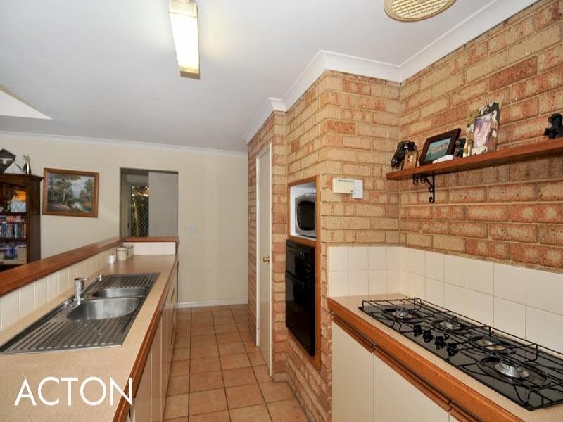 20 Grafton Drive, Dudley Park WA 6210