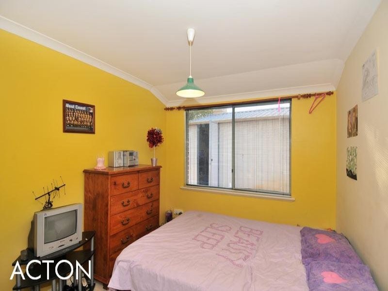 20 Grafton Drive, Dudley Park WA 6210