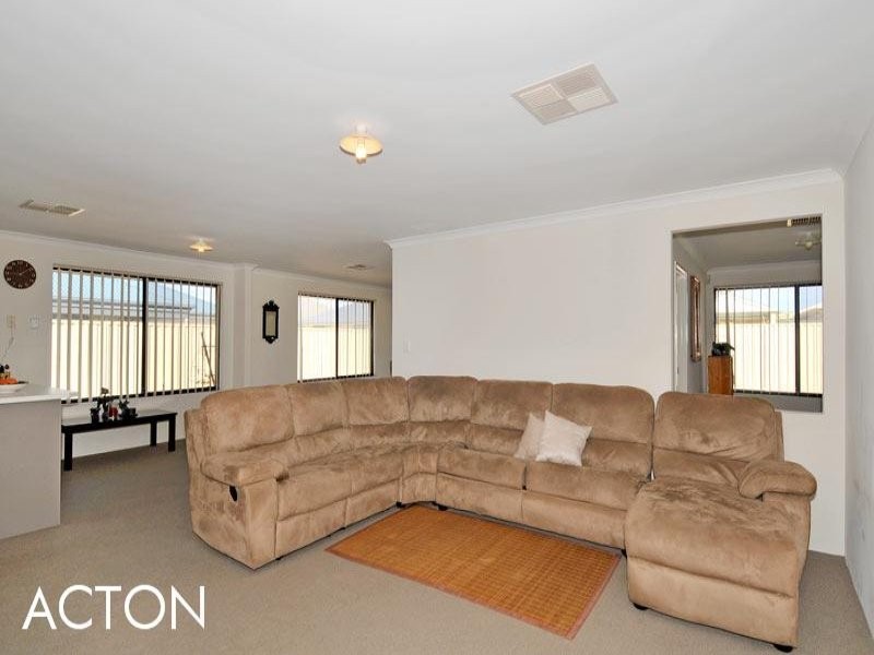 4 Torquay Way, Secret Harbour WA 6173