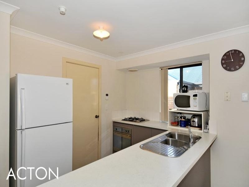 4 Torquay Way, Secret Harbour WA 6173