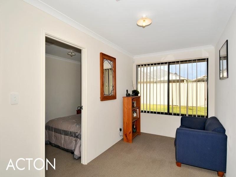 4 Torquay Way, Secret Harbour WA 6173