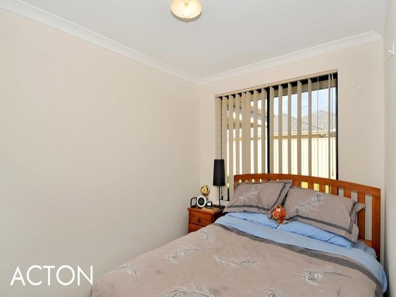 4 Torquay Way, Secret Harbour WA 6173