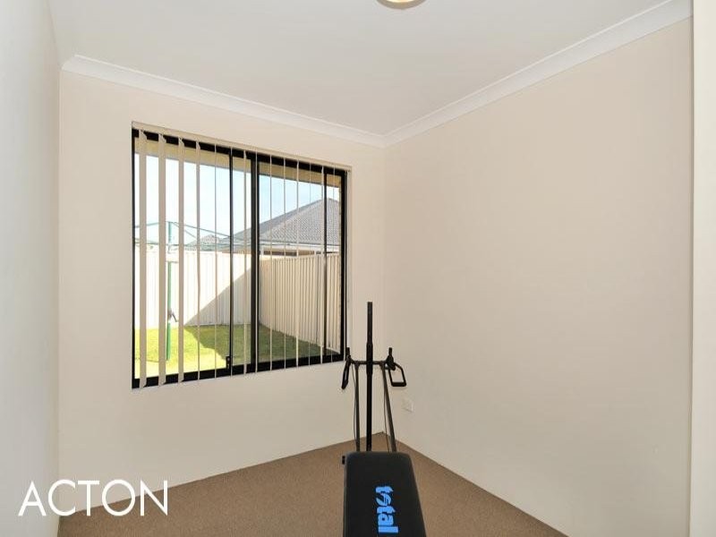 4 Torquay Way, Secret Harbour WA 6173