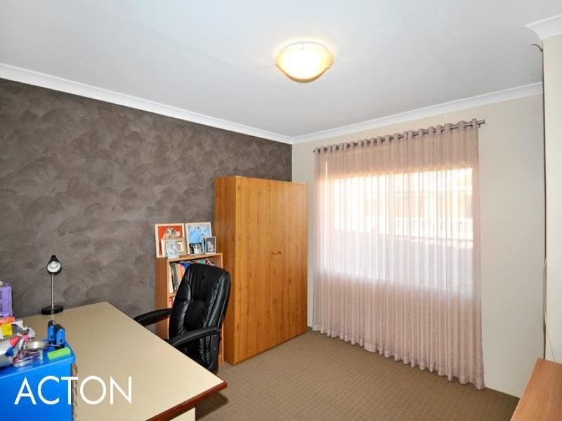 57 Country Road, Pinjarra WA 6208