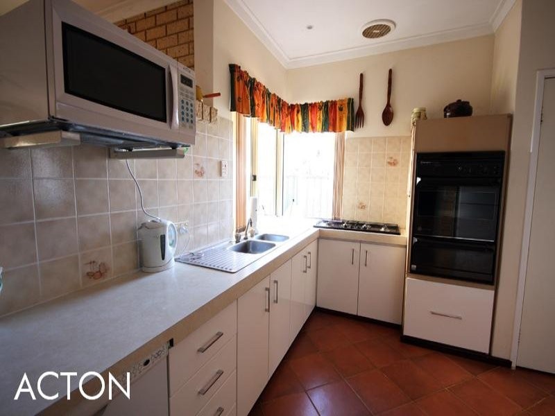 10 Vanessa Road, Falcon WA 6210
