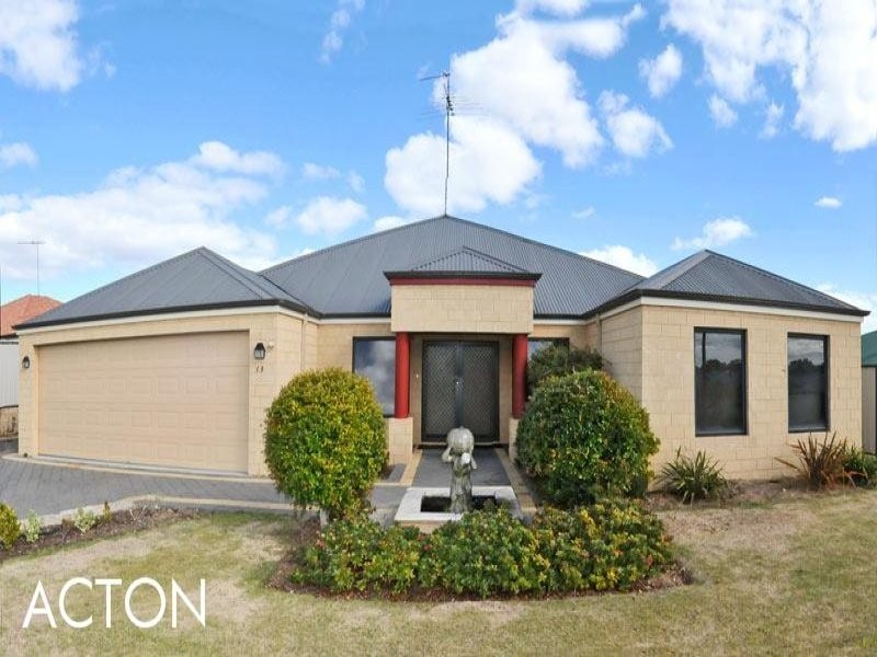 13 Portrush Parade, Meadow Springs WA 6210