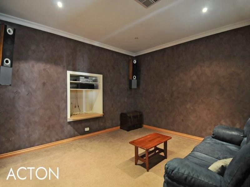 13 Portrush Parade, Meadow Springs WA 6210