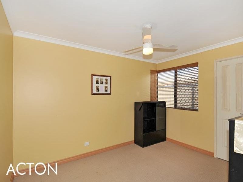 13 Portrush Parade, Meadow Springs WA 6210