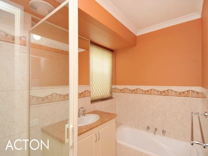 13 Portrush Parade, Meadow Springs WA 6210