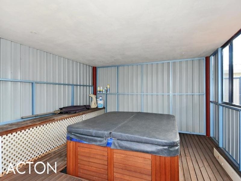 13 Portrush Parade, Meadow Springs WA 6210