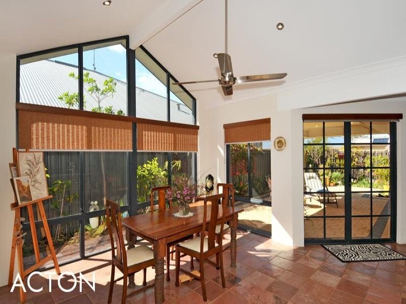 5 Black Swan View, Dudley Park WA 6210