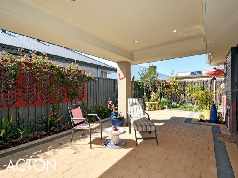 5 Black Swan View, Dudley Park WA 6210
