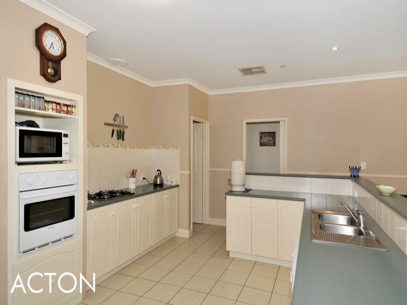 41 Summerlea Avenue, Meadow Springs WA 6210