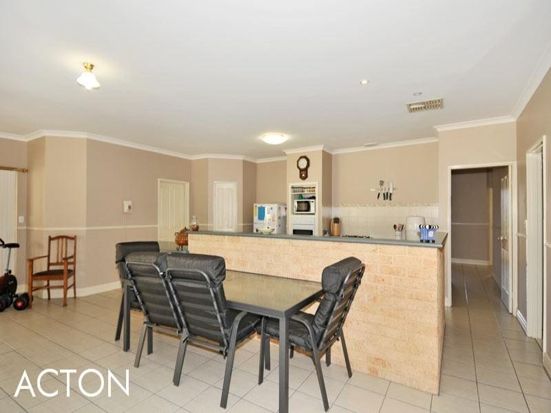 41 Summerlea Avenue, Meadow Springs WA 6210