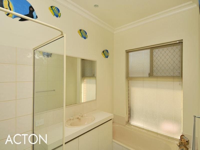 41 Summerlea Avenue, Meadow Springs WA 6210