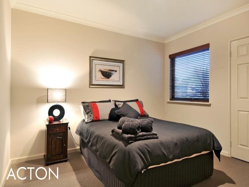 3 Pacifica Way, Dudley Park WA 6210