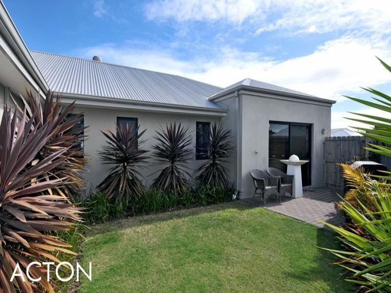 3 Pacifica Way, Dudley Park WA 6210