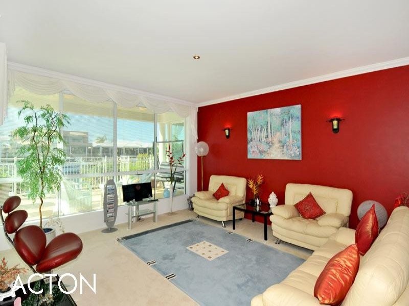 11 Reverie Mews, Halls Head WA 6210