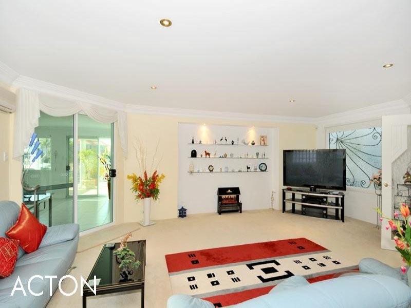 11 Reverie Mews, Halls Head WA 6210