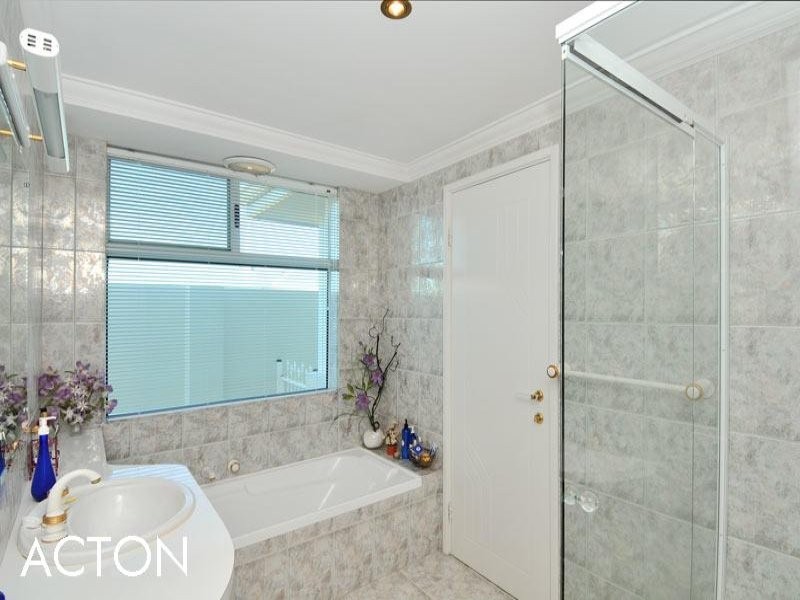 11 Reverie Mews, Halls Head WA 6210