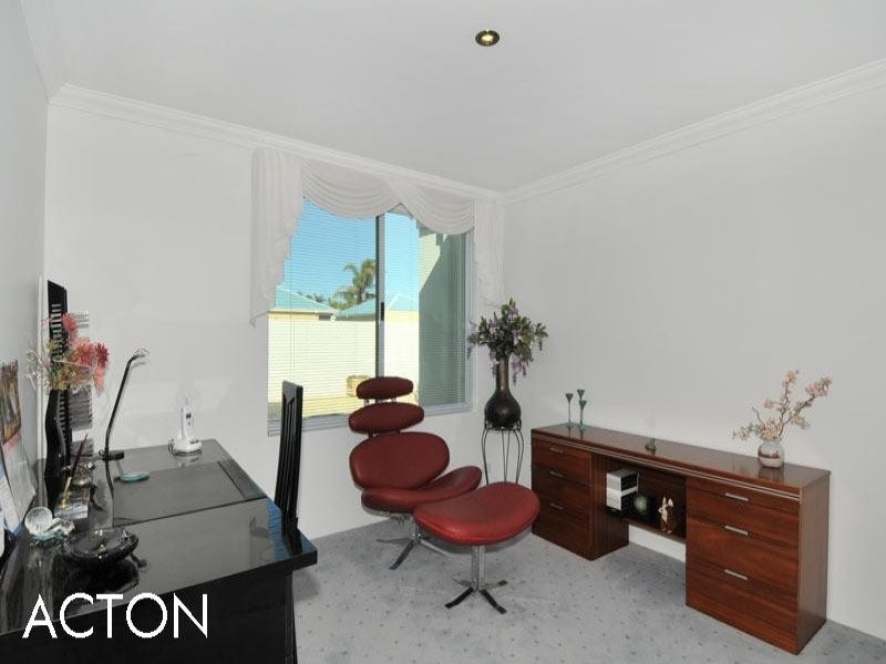 11 Reverie Mews, Halls Head WA 6210