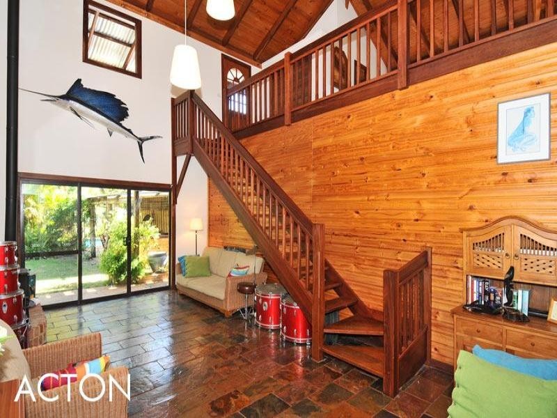 2 Nutbush Avenue, Falcon WA 6210