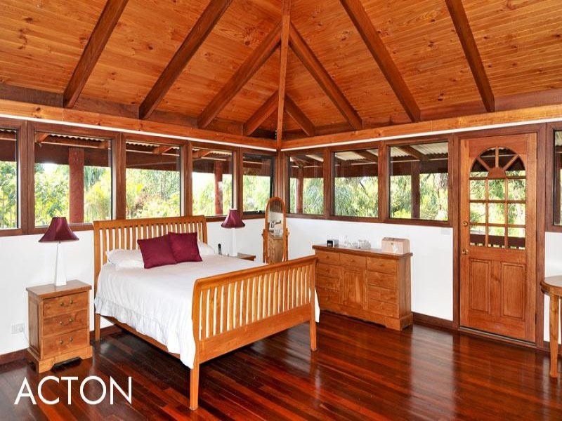 2 Nutbush Avenue, Falcon WA 6210