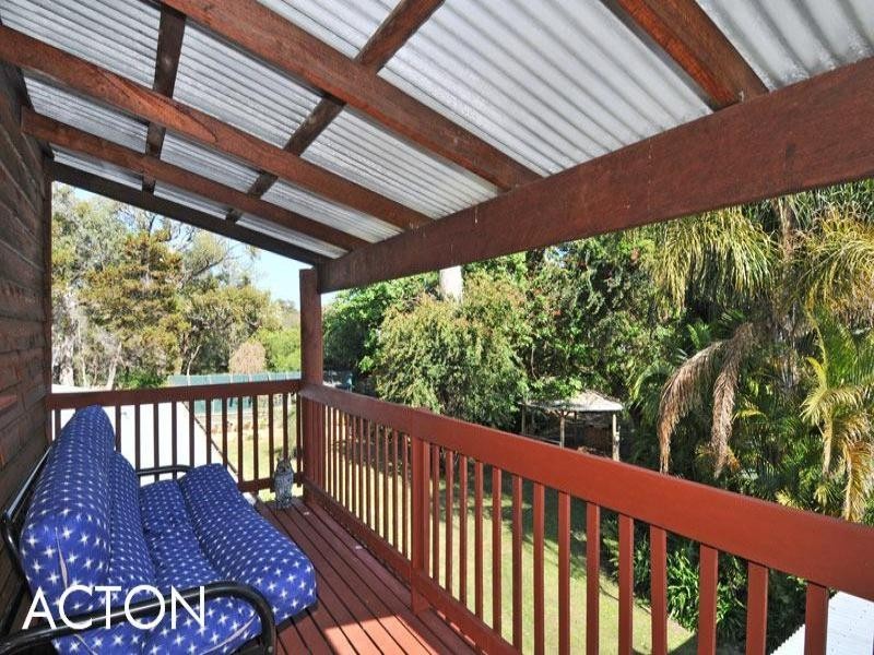 2 Nutbush Avenue, Falcon WA 6210