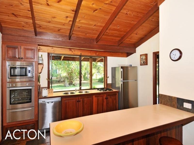 2 Nutbush Avenue, Falcon WA 6210