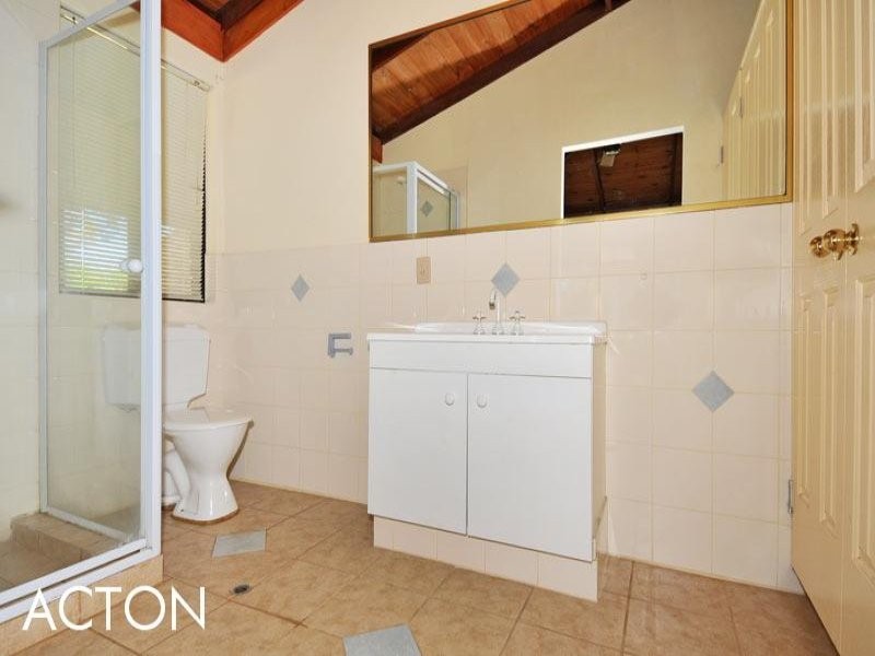 2 Nutbush Avenue, Falcon WA 6210