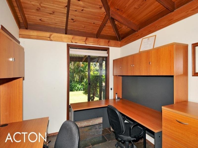 2 Nutbush Avenue, Falcon WA 6210