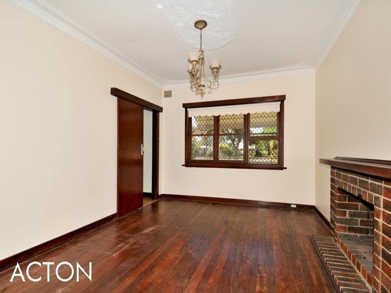 10 Paterson Road, Pinjarra WA 6208