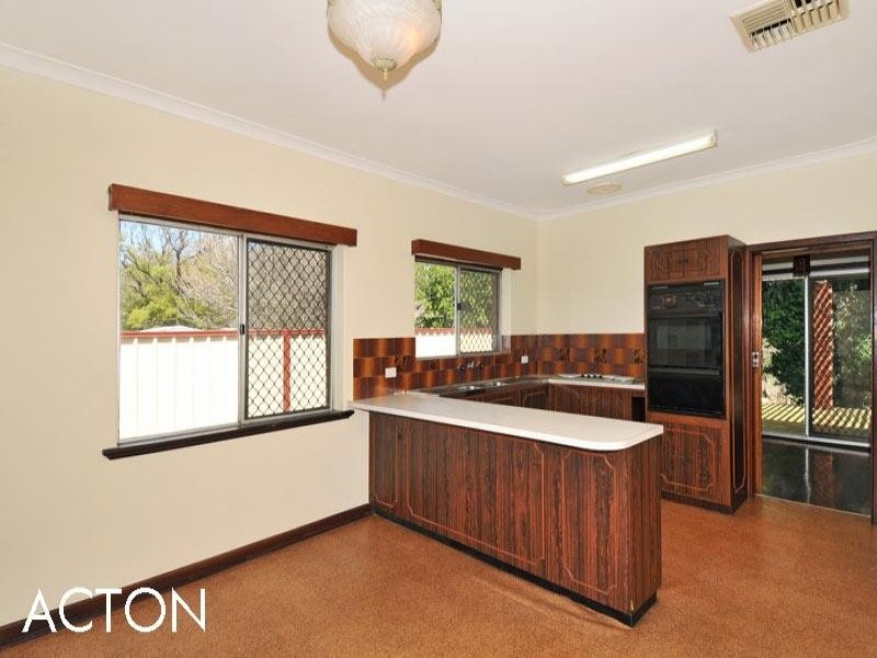 10 Paterson Road, Pinjarra WA 6208