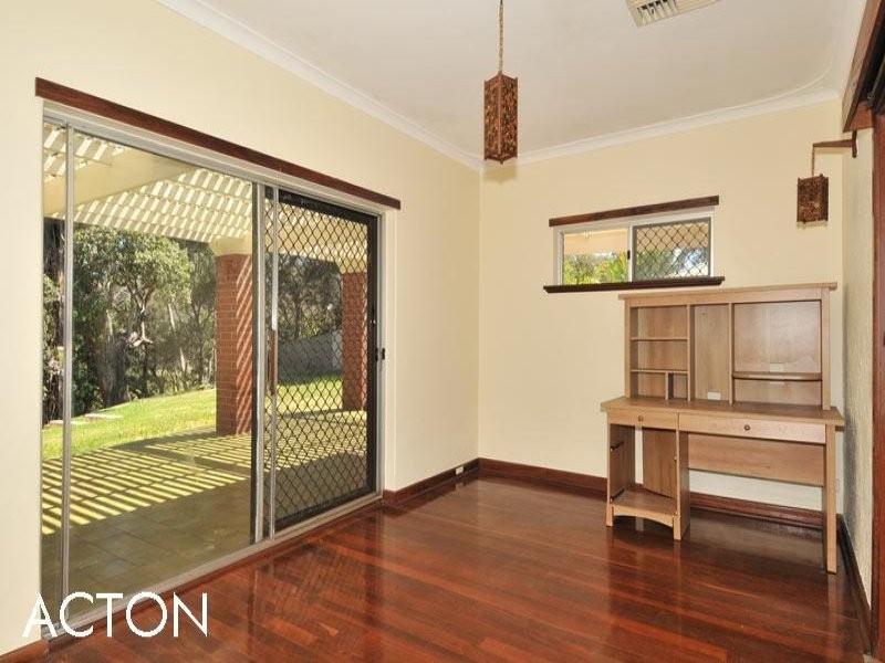 10 Paterson Road, Pinjarra WA 6208