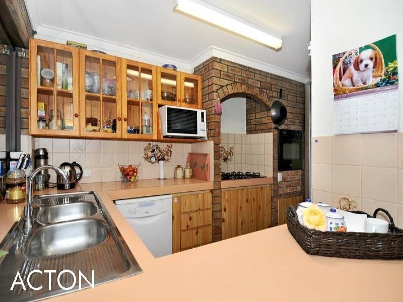 9 Beacham Street, Coodanup WA 6210