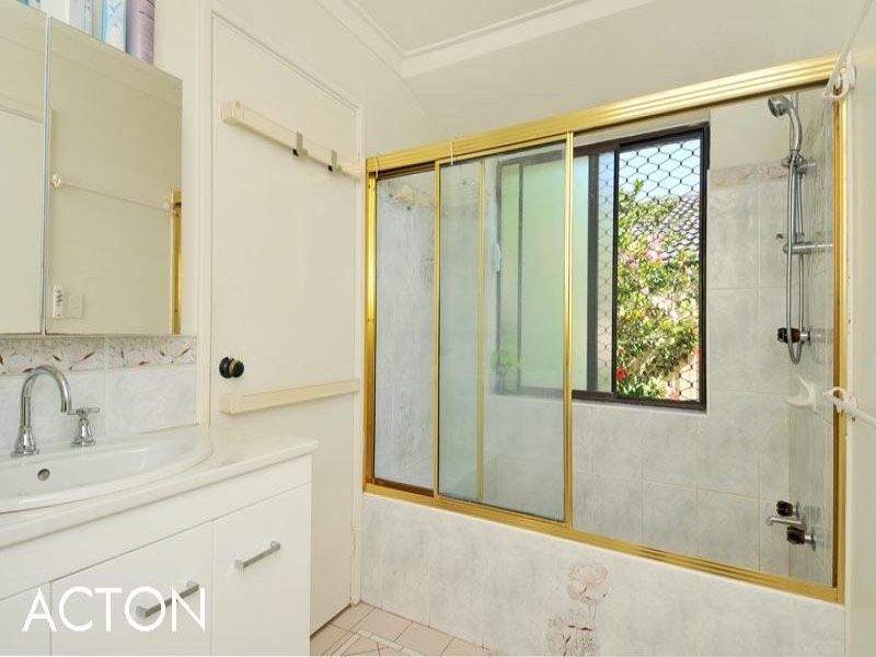 9 Beacham Street, Coodanup WA 6210