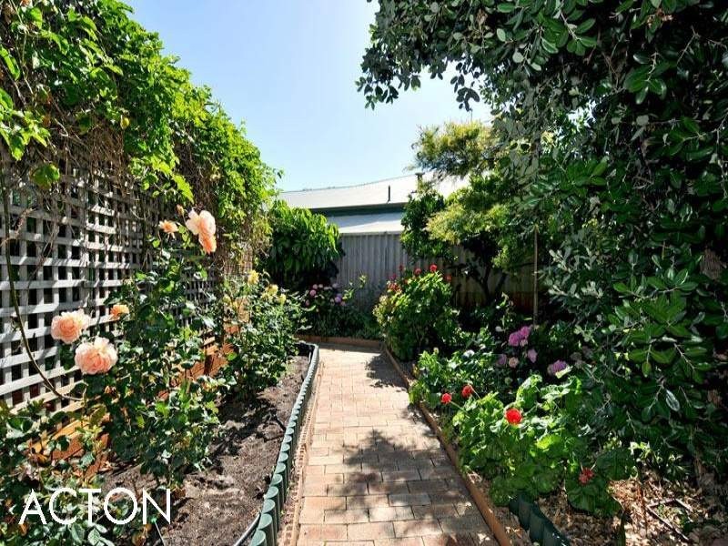 9 Beacham Street, Coodanup WA 6210