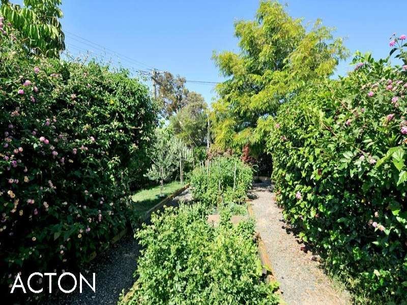 9 Beacham Street, Coodanup WA 6210