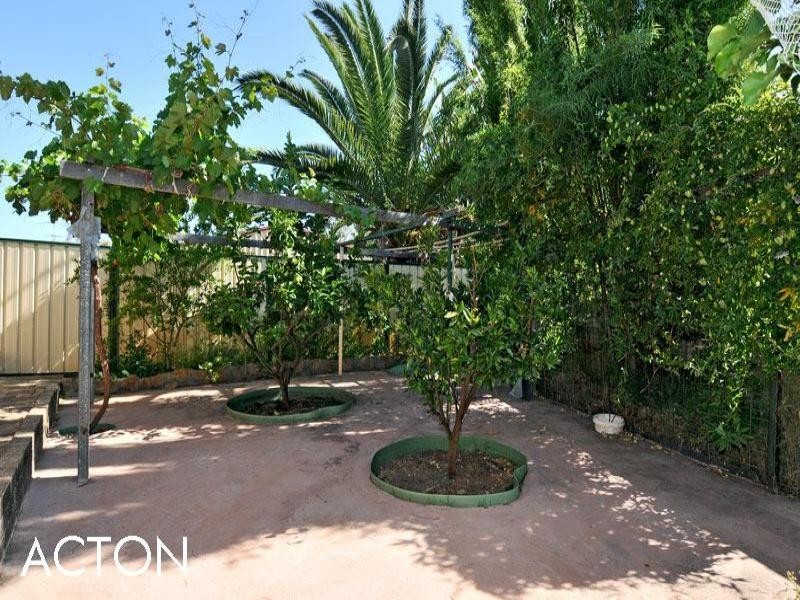 9 Beacham Street, Coodanup WA 6210