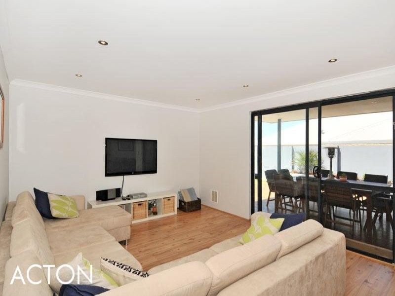 2 Bush View, Wannanup WA 6210