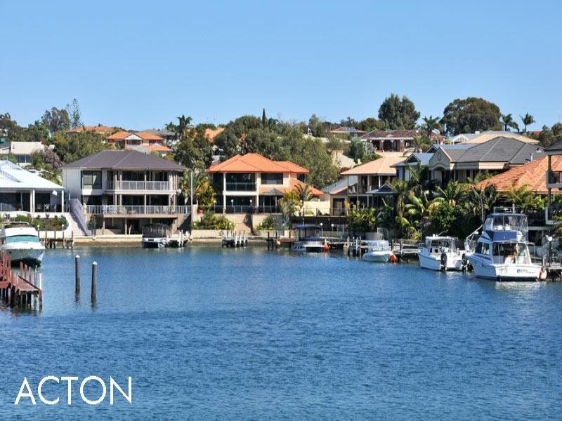 21 Eunamara Retreat, Halls Head WA 6210