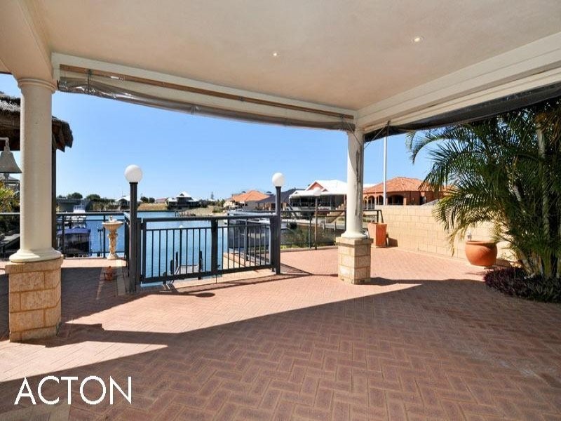 21 Eunamara Retreat, Halls Head WA 6210
