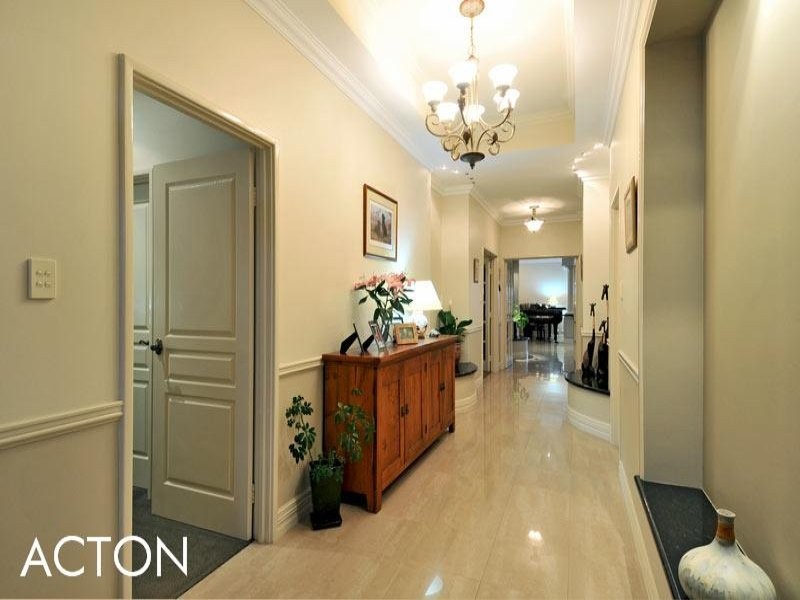 10 Cordia Way, Halls Head WA 6210