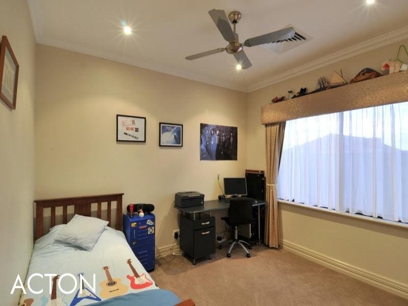 10 Cordia Way, Halls Head WA 6210