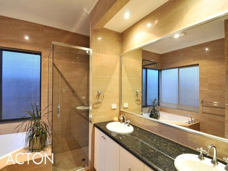 10 Cordia Way, Halls Head WA 6210